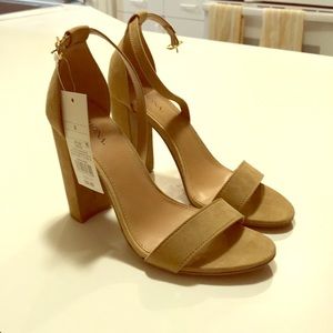 Block heel sandals